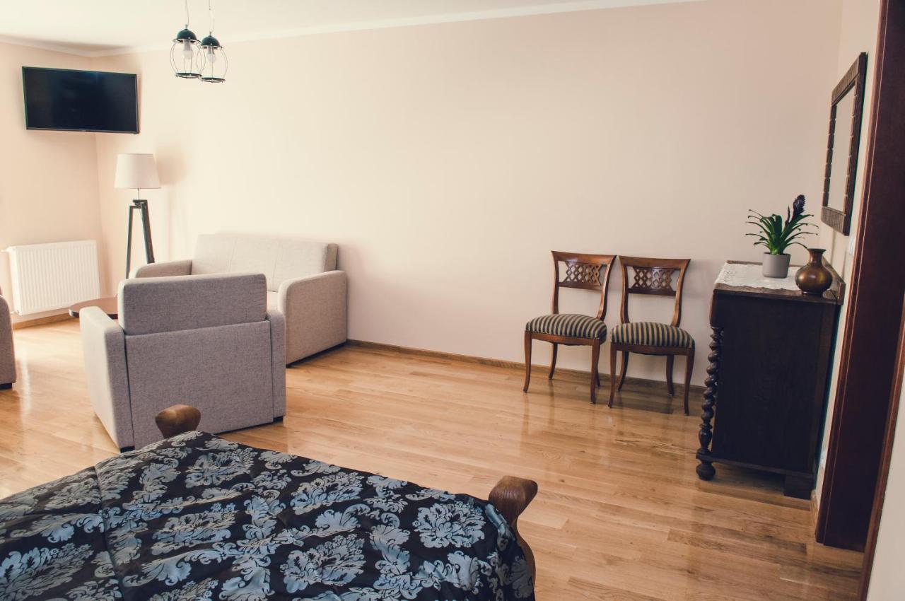 Dobranocka Hotel Malastow Eksteriør billede