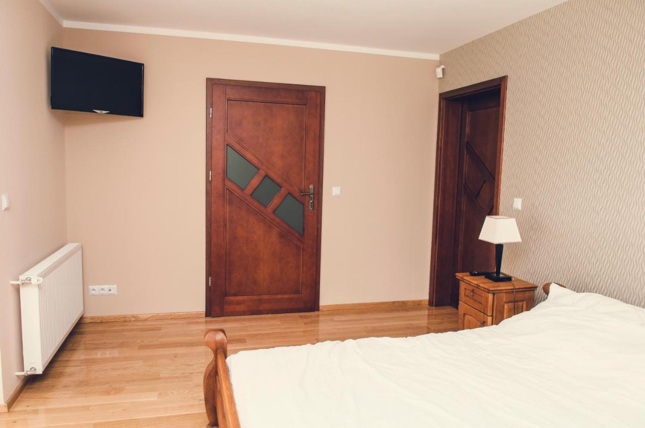 Dobranocka Hotel Malastow Eksteriør billede