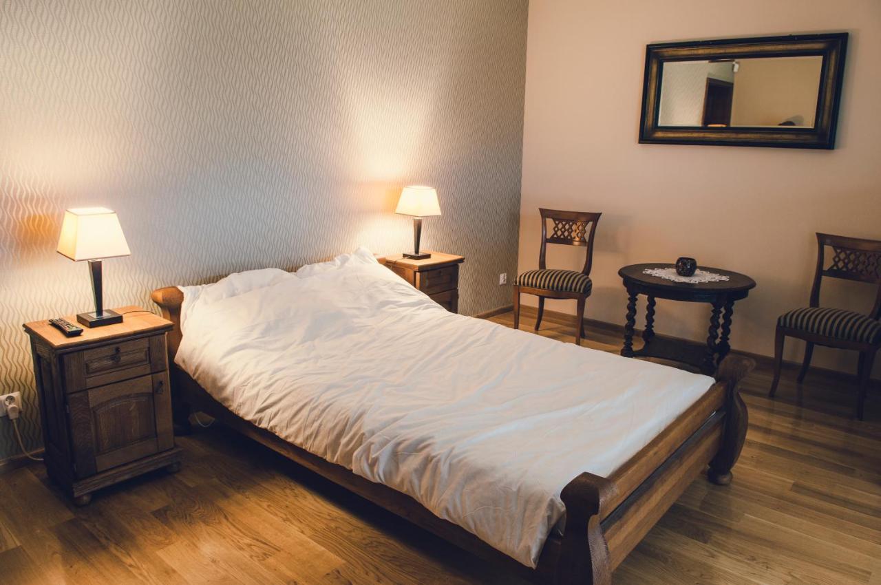 Dobranocka Hotel Malastow Eksteriør billede